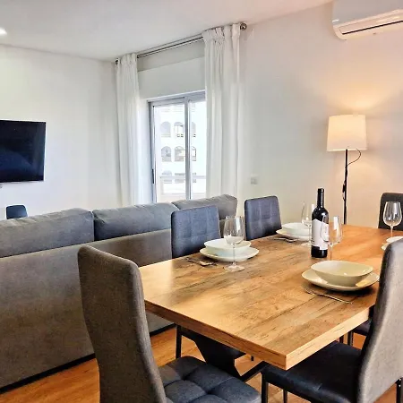 Large 2 Bedroom Flat With Swimming Pool And Air-conditioning * ポルティマン