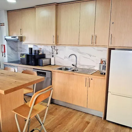 アパート Large 2 Bedroom Flat With Swimming Pool And Air-conditioning *