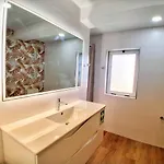 Large 2 Bedroom Flat With Swimming Pool And Air-conditioning Appartement Portimão