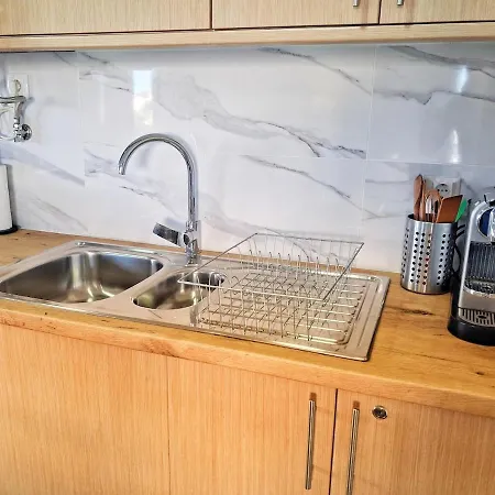 Large 2 Bedroom Flat With Swimming Pool And Air-conditioning Portimao