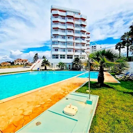 Apartment Large 2 Bedroom Flat With Swimming Pool And Air-conditioning *